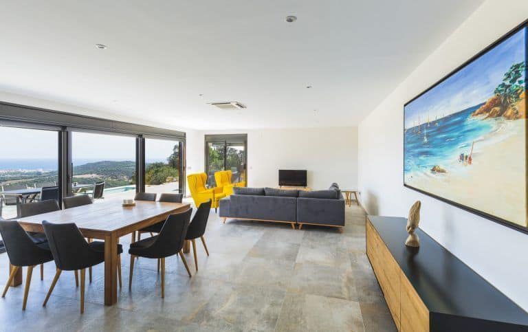 Júlia Puigfel, sobre el interiorismo: «Los espacios influyen en nuestro estado de ánimo»