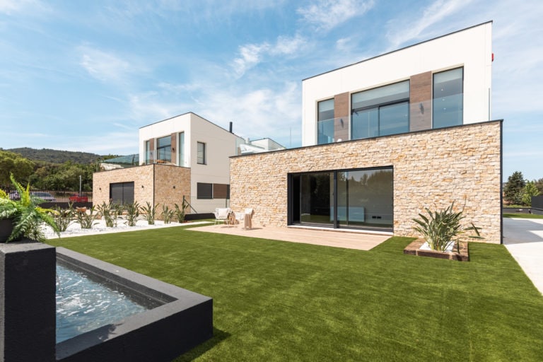 El artículo de Cupa Stone sobre PMP Prèt-à-porter casas